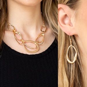 ❤️ Prehistoric Heirloom Necklace Set